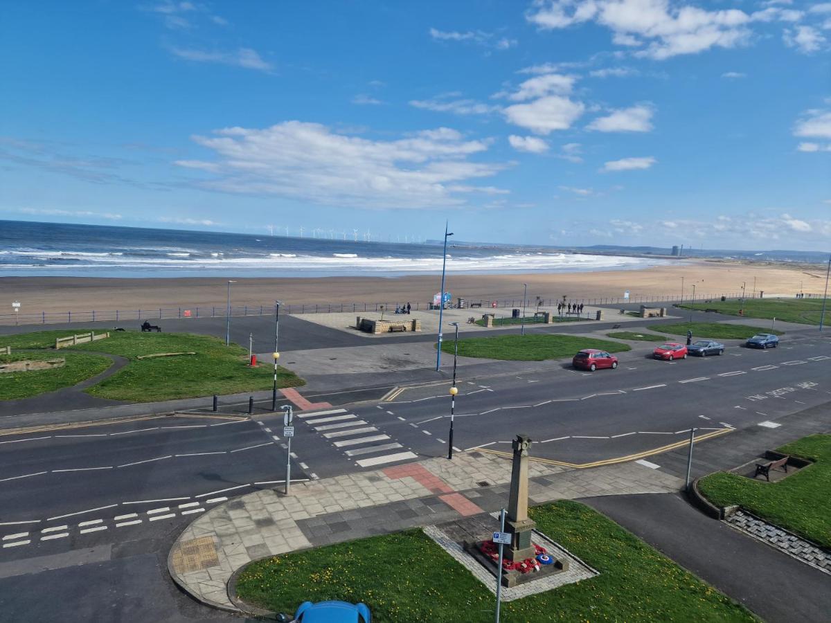 2 The Green, exceptional large house, sea views loads of bathrooms - Housity