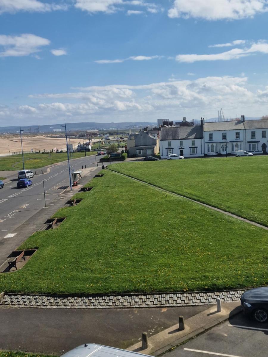 2 The Green, exceptional large house, sea views loads of bathrooms - Housity