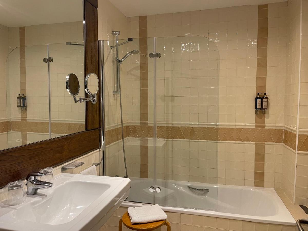 Un baño de Hosteria de Torazo Nature Hotel & Spa