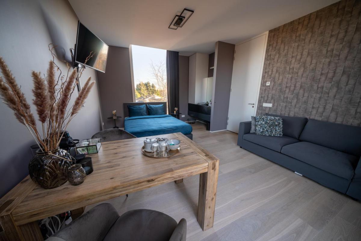 Bed & Wellness Boxtel, luxe kamer met airco en eigen badkamer - Housity