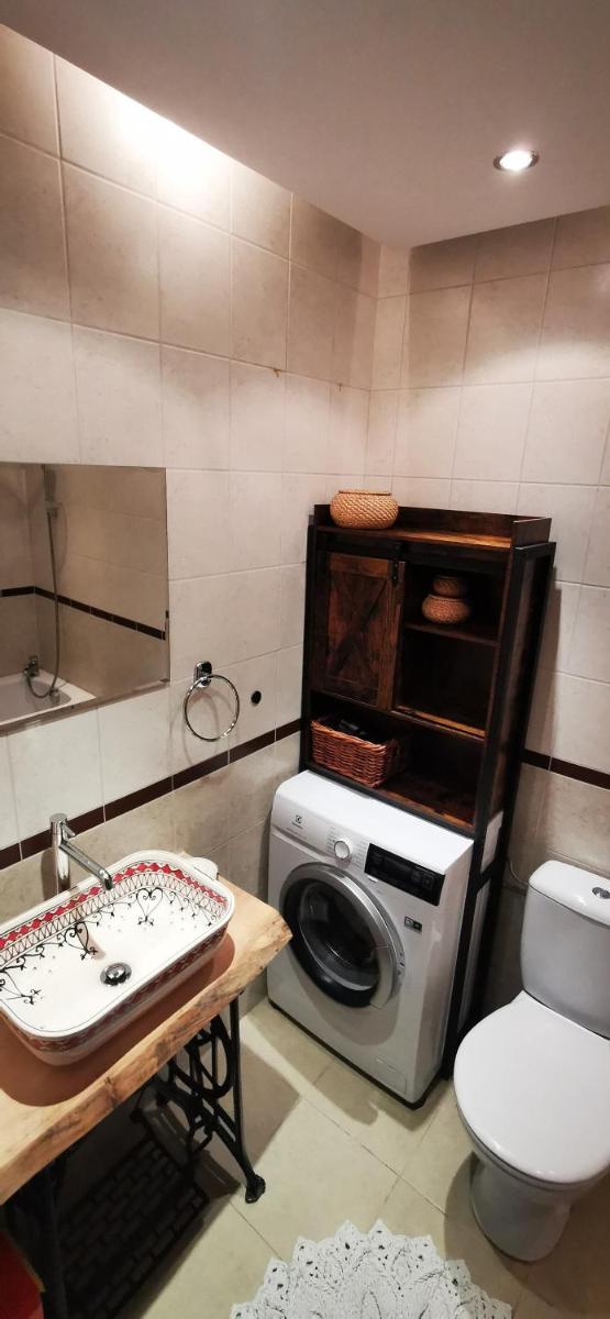 Przytulna kawalerka z ogrodem - Housity