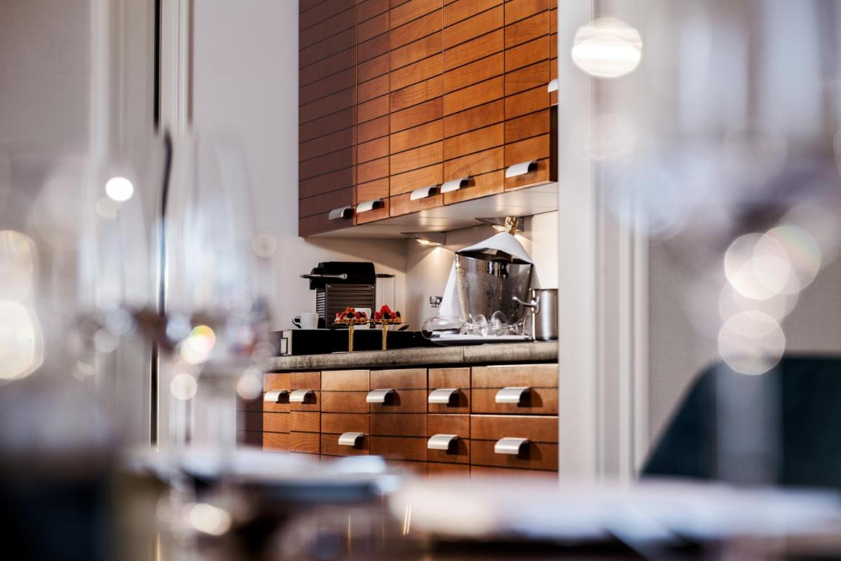Küche/Küchenzeile in der Unterkunft Maison Messmer - ein Mitglied der Hommage Luxury Hotels Collection