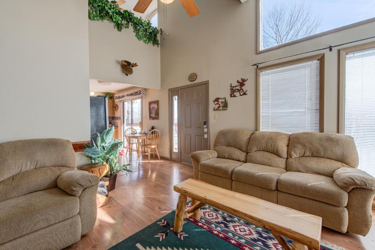 God's View, 2 Bedrooms, Pet Friendly, Mountain View, Hot Tub, Sleeps 4 - Housity