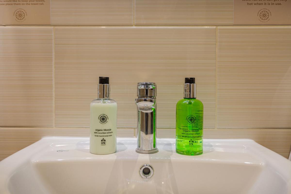 The Feathers Hotel, Helmsley, North Yorkshire - Housity