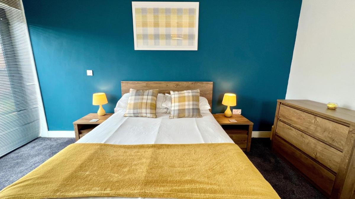 Cross Court, Stafford by BELL Apartments - Housity