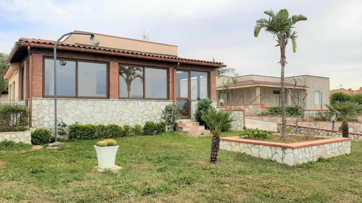 Villa Delia - Housity