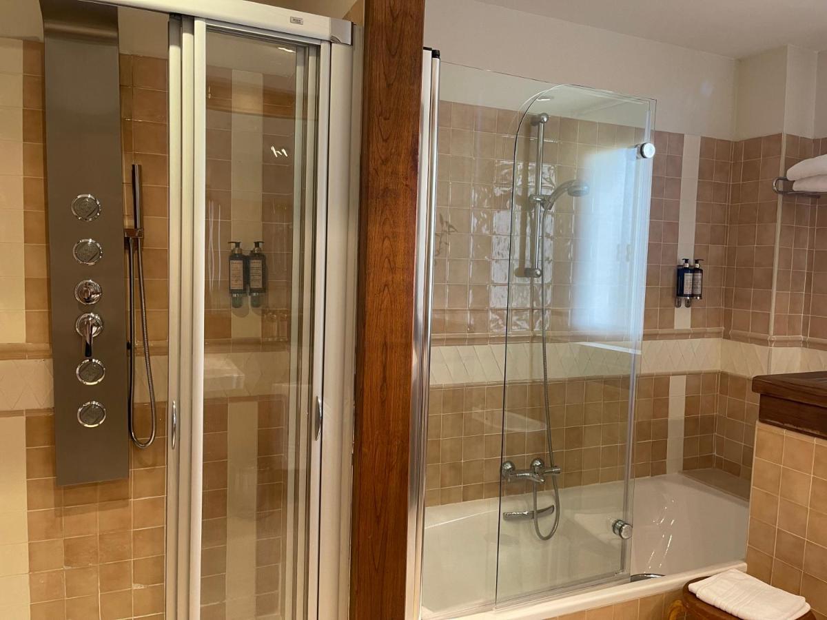 Un baño de Hosteria de Torazo Nature Hotel & Spa