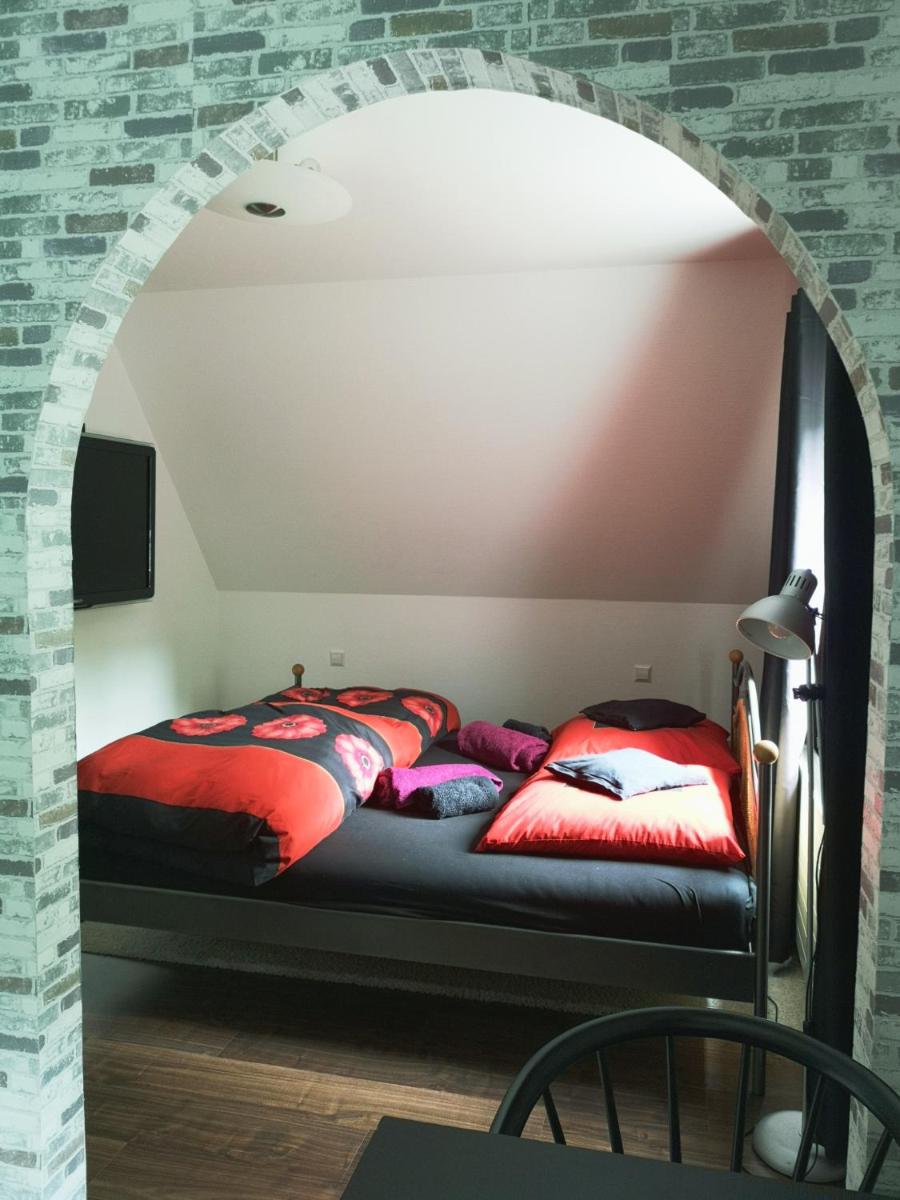 Ein Appartement und ein Komfortzimmer in Malsch, zwischen Karlsruhe, Rastatt und Baden-Baden - Housity