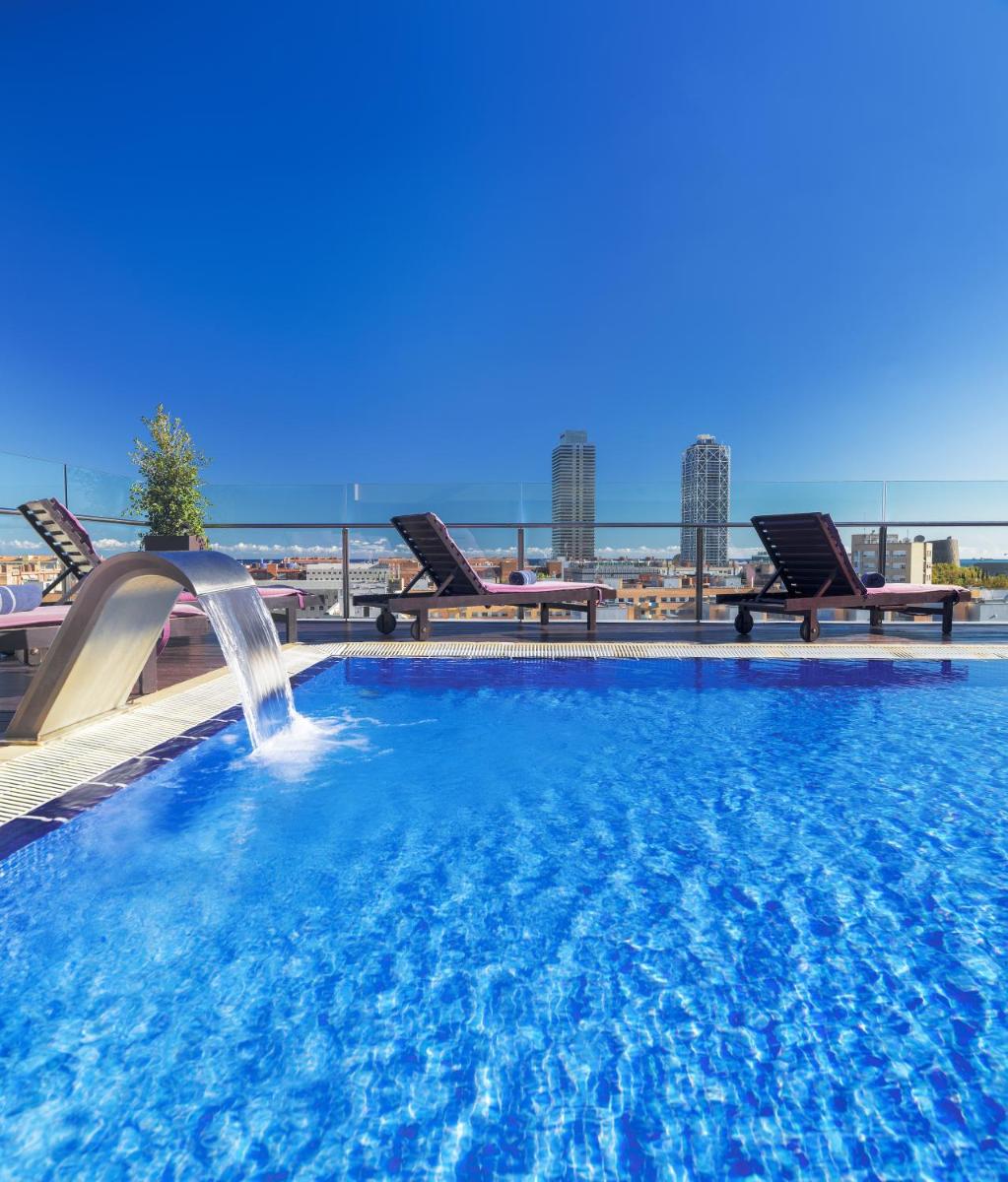 Piscina en o cerca de H10 Marina Barcelona