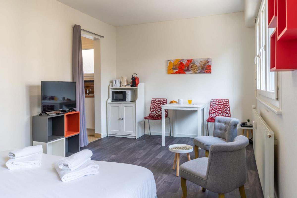 GuestReady - Central Studio With Lake View - Housity