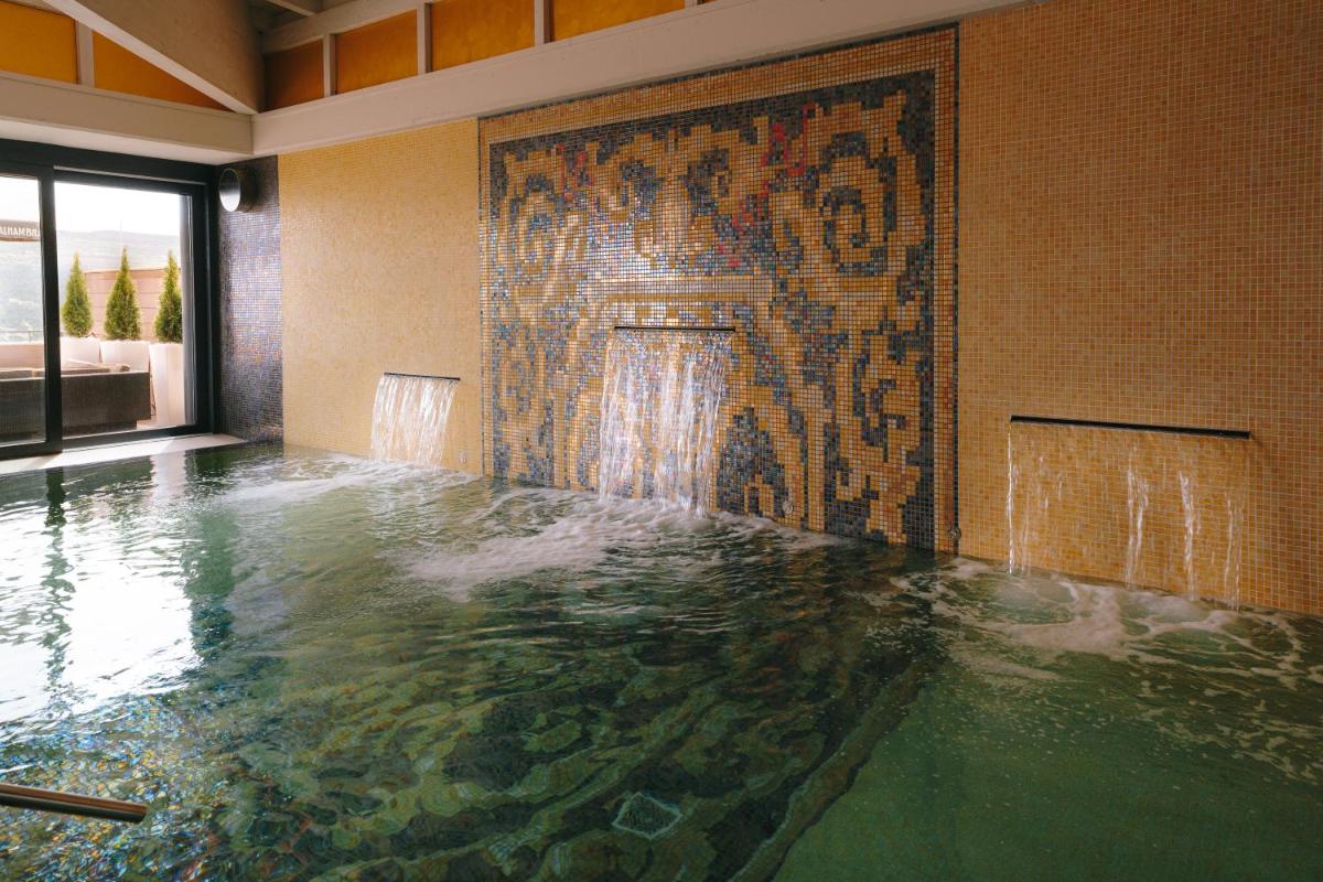 Piscina en o cerca de Hotel Spa Balfagon