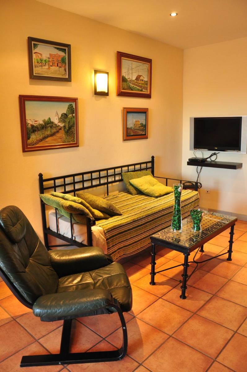 Hostal Real - Housity