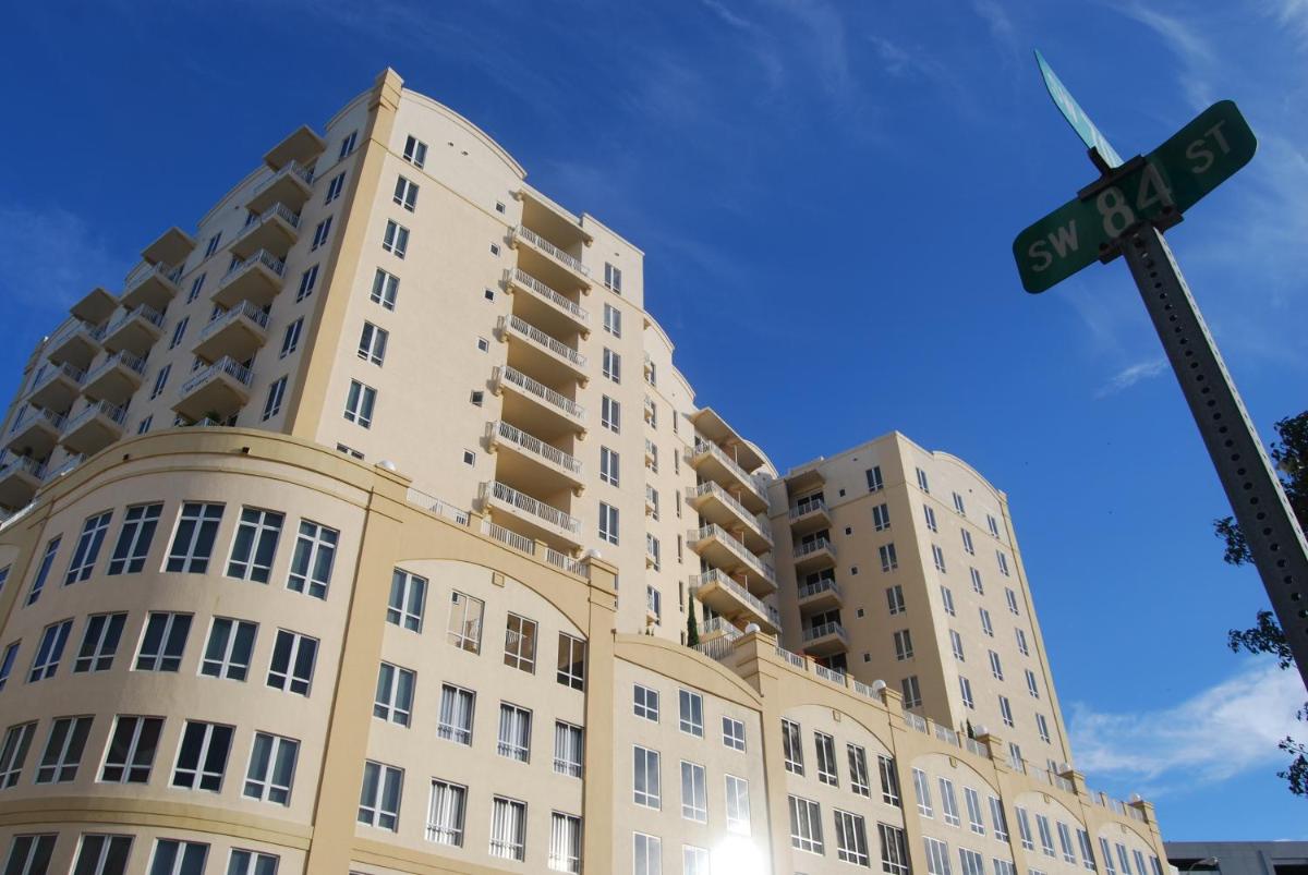 Dadeland Towers by Miami Vacations - Housity
