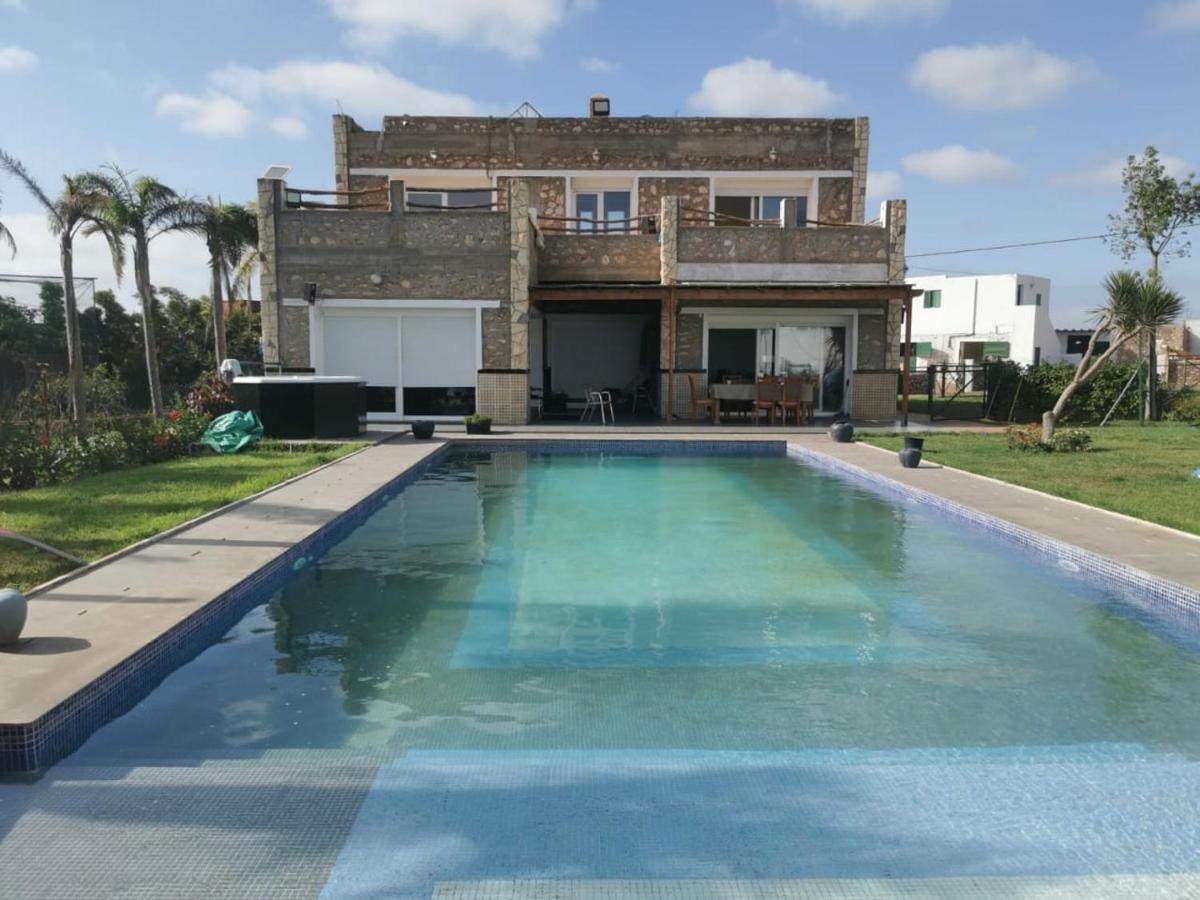 Elaaz Horse Farm - Housity