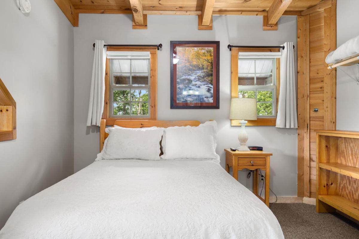 Silver Moon - Housity