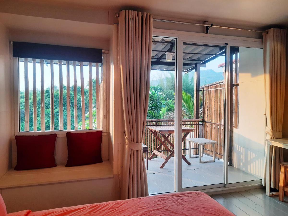 Chasorn Riverside Resort - Housity
