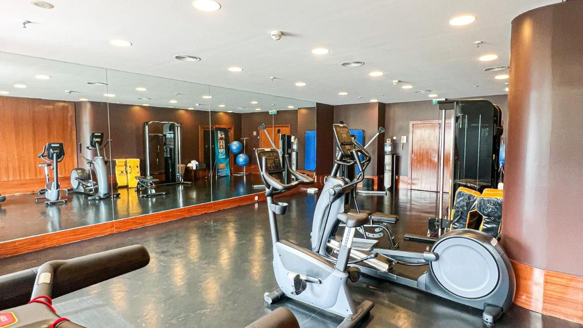 O centro de fitness e/ou as comodidades de fitness de Holiday Inn Porto Gaia by IHG