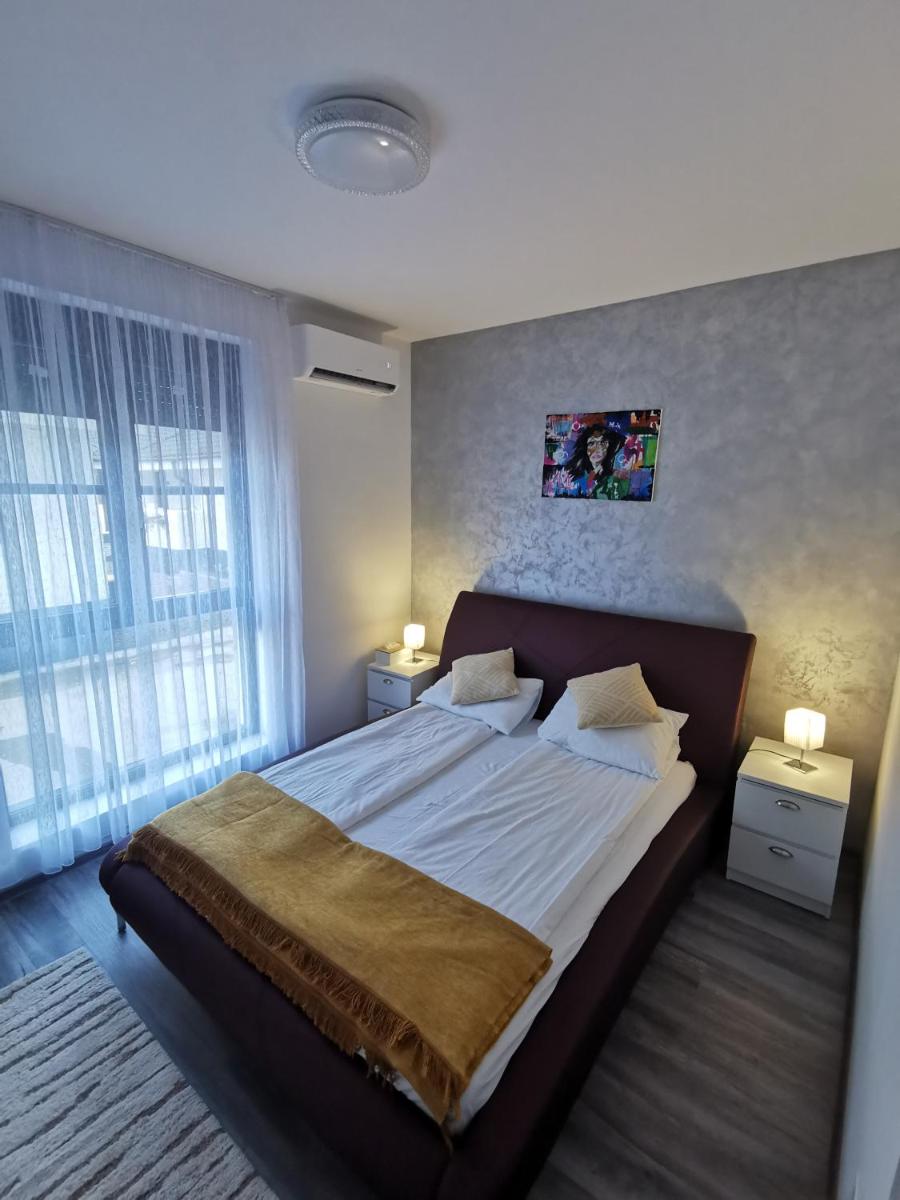Adriana Apartment - Housity