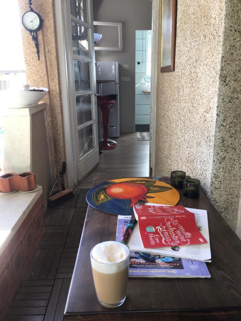 Suitetrails - Bialik St B&B room Bauhaus district Tel Aviv