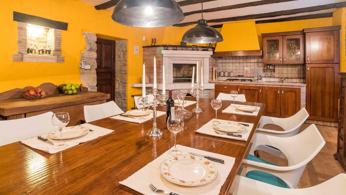 Luxurious villa with stunning view in Buje - Housity