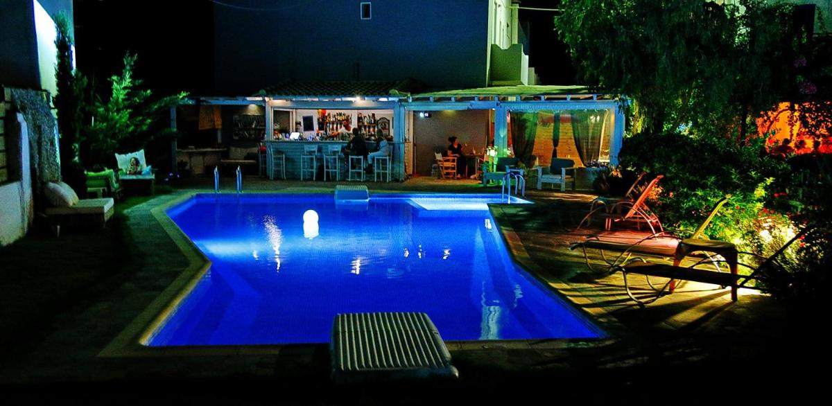 Calma Apartments & Studios - Housity