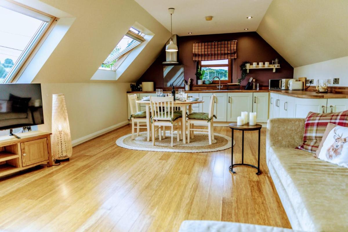 Mourne Magic House-Riverside luxury in Newcastle - Housity