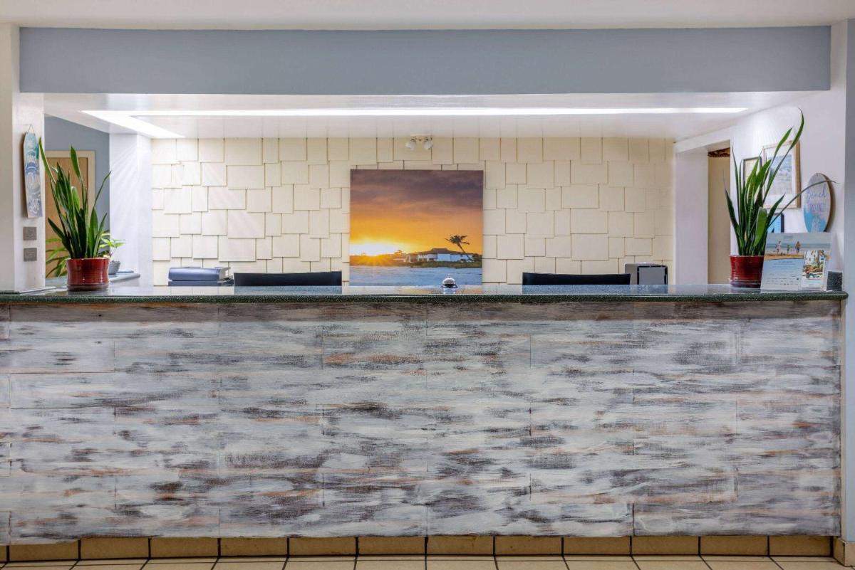 Hotel Carolina A Days Inn by Wyndham - Housity