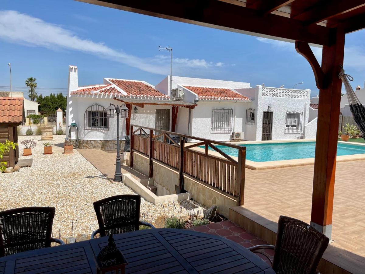 CHALET CON PISCINA PRIVADA - Housity