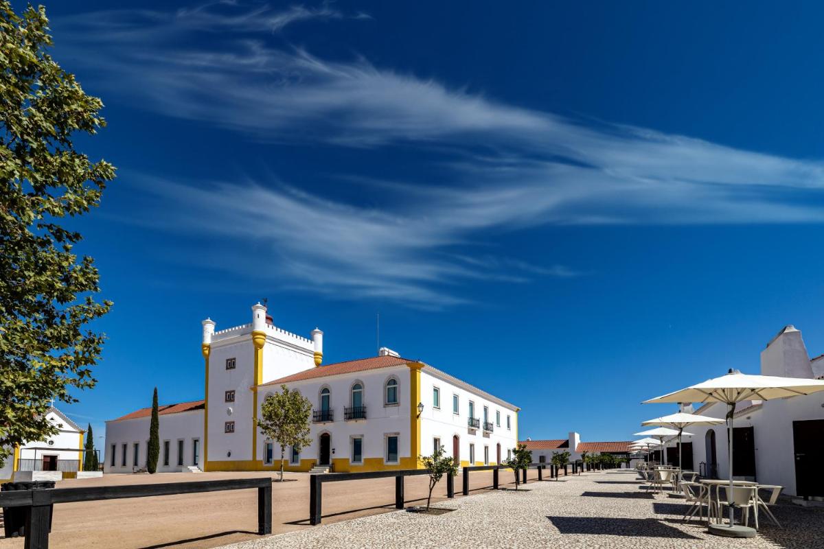 O edifício onde o hotel está situado