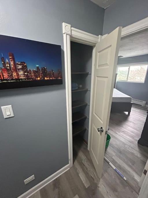 Cozy Home Away From Home - Housity