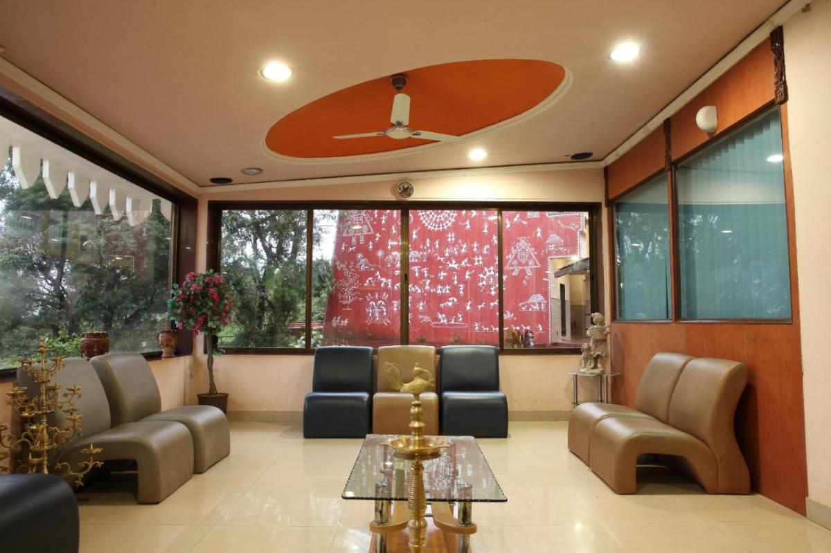 Hill Top, Panhala - Housity
