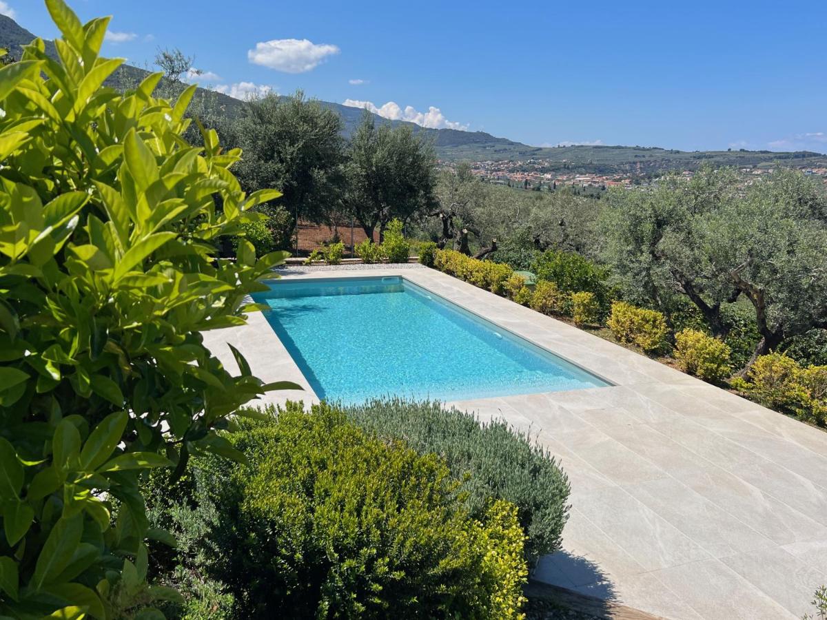 Ampelos Hillside Villa - Housity