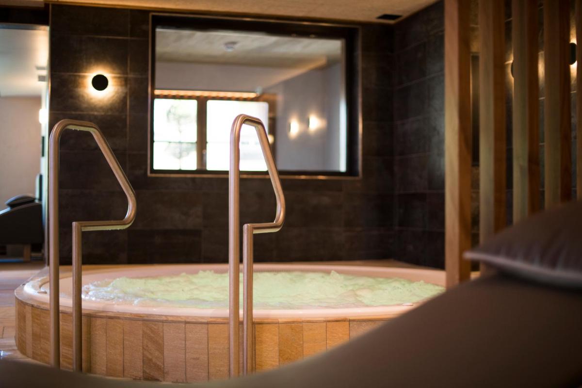 Hostellerie Des Châteaux & Spa - Housity