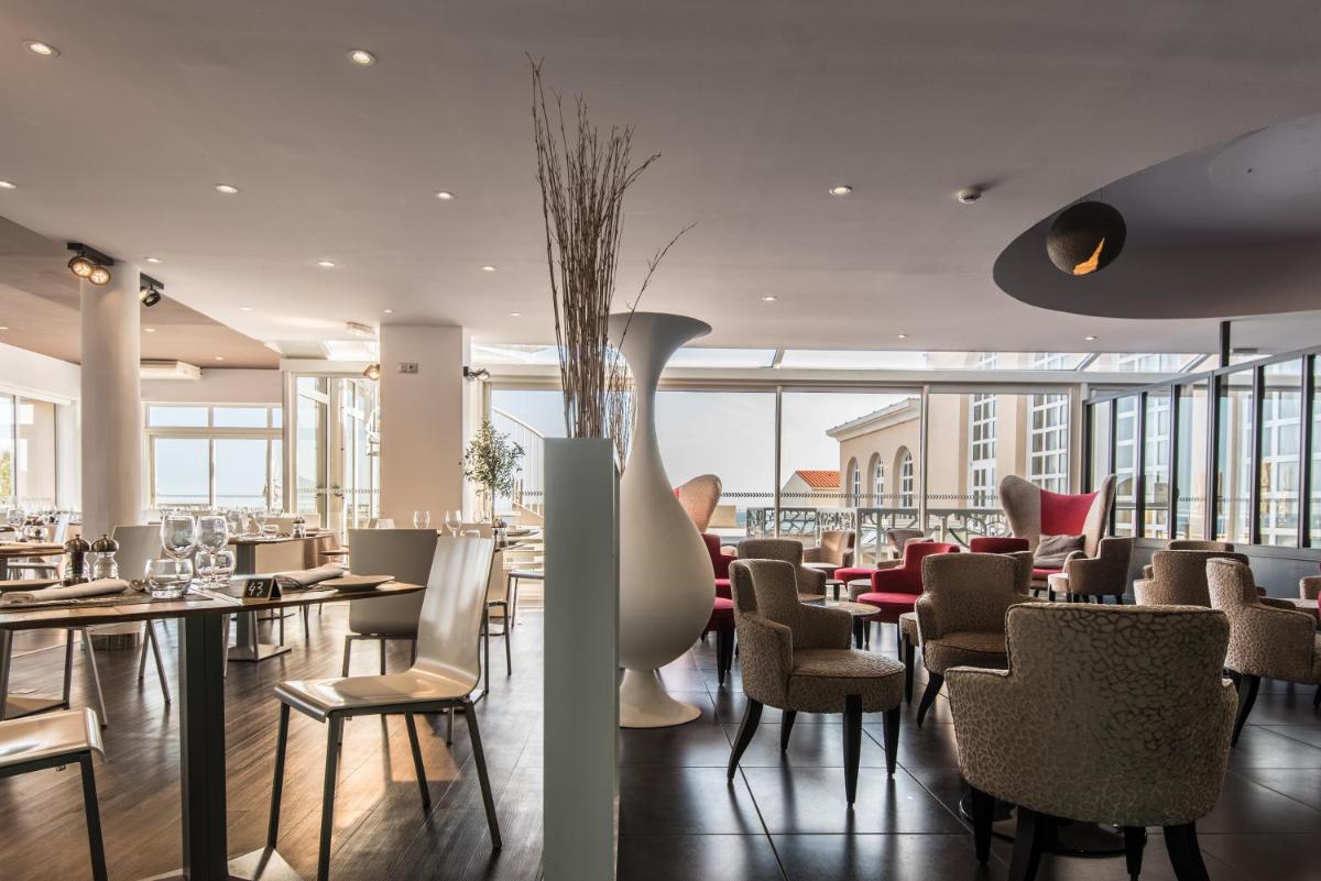 Restaurant ou autre lieu de restauration dans l'établissement Côté Thalasso Hôtel & Spa Marin