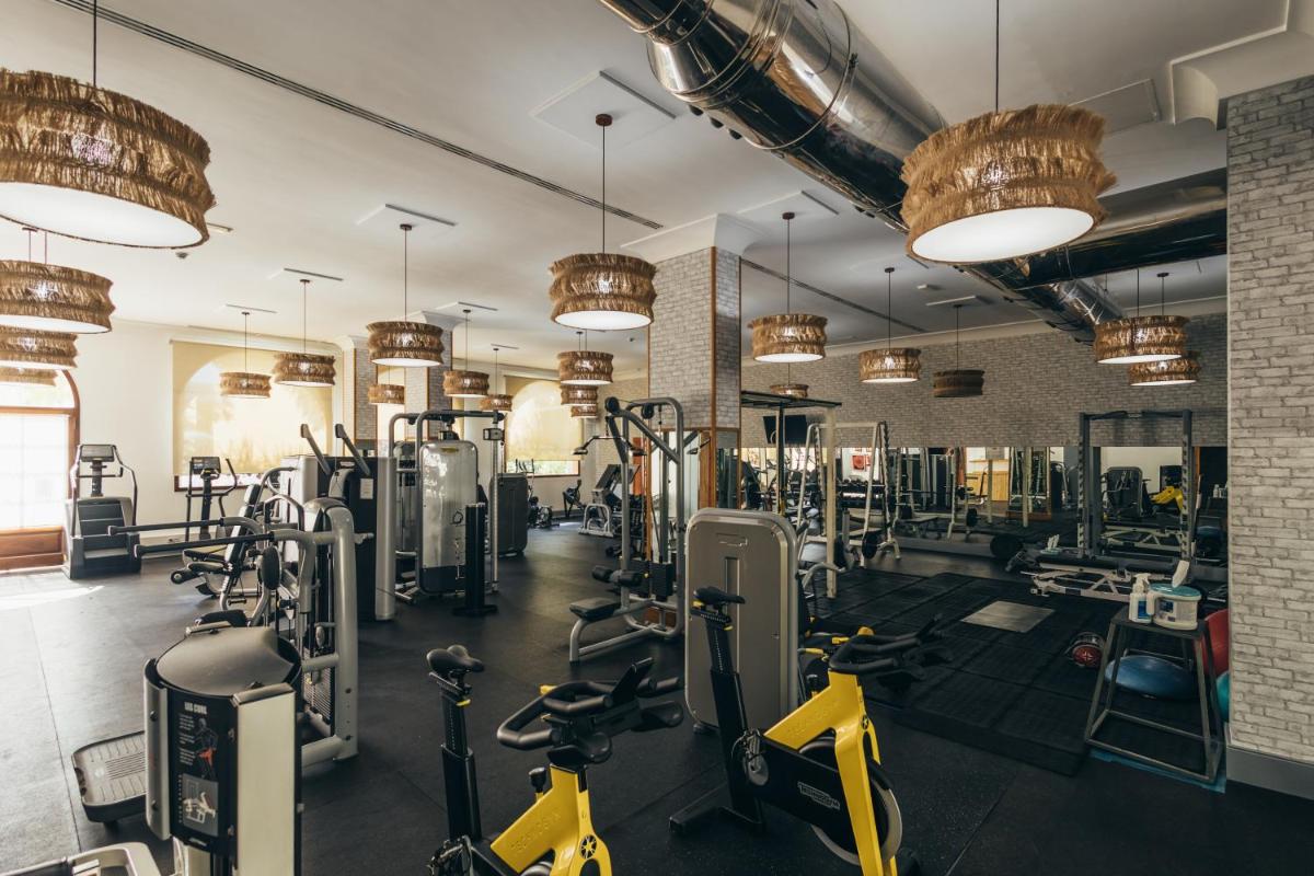 Gimnasio o instalaciones de fitness de Princesa Yaiza Suite Hotel Resort