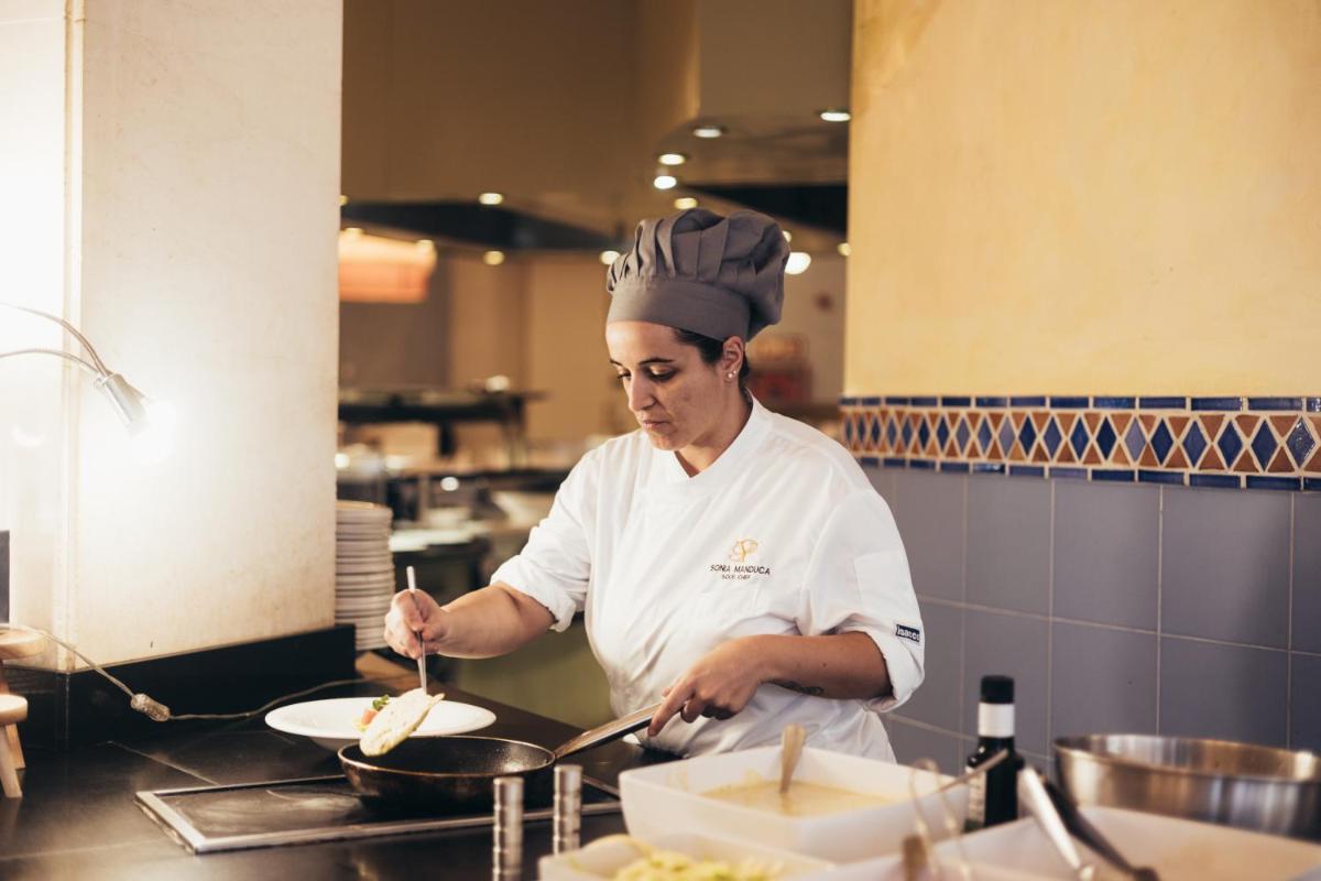 Clientes alojados en Princesa Yaiza Suite Hotel Resort
