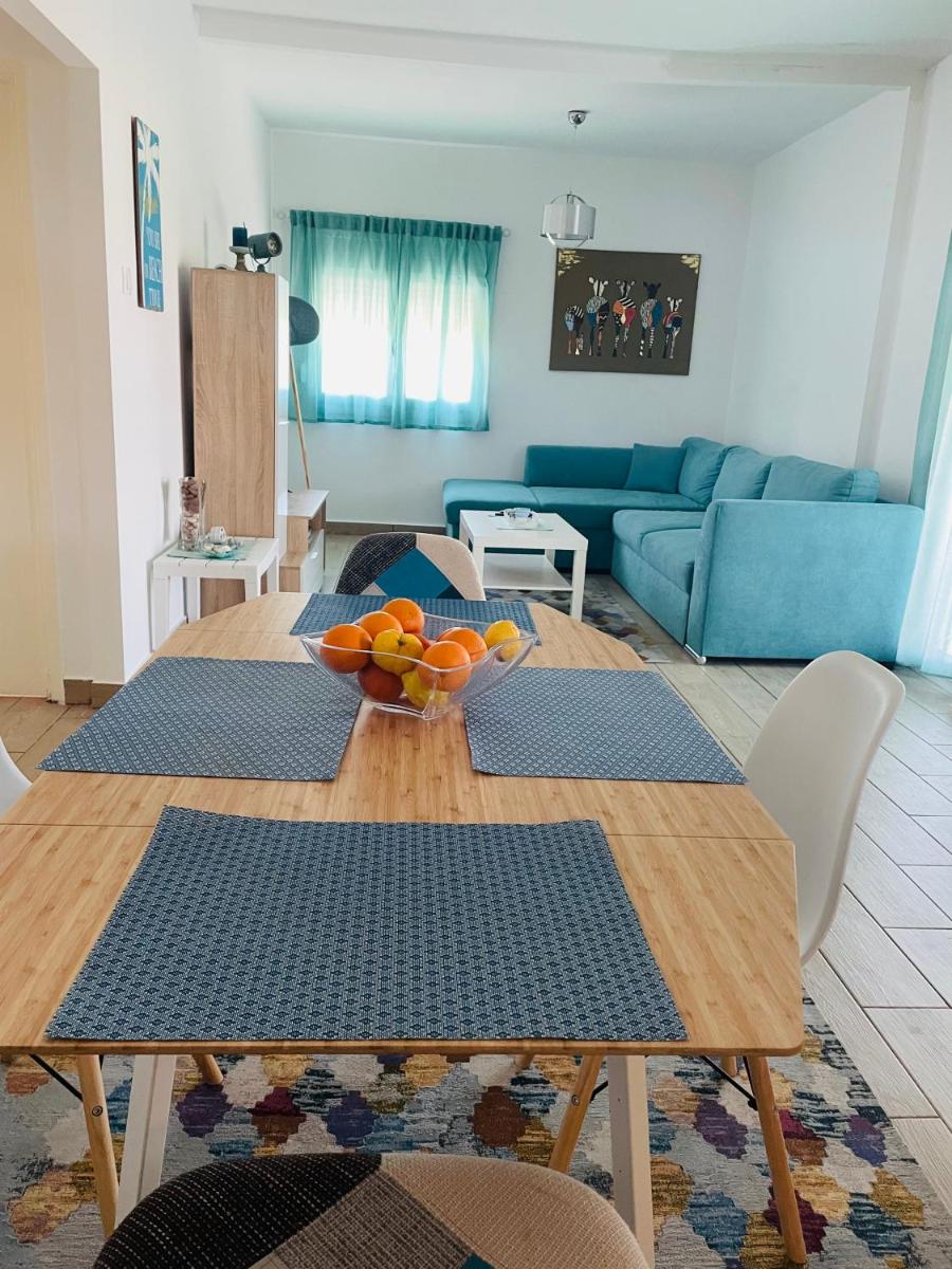 Villa ,,Sea Breeze,, - home by the sea - Housity