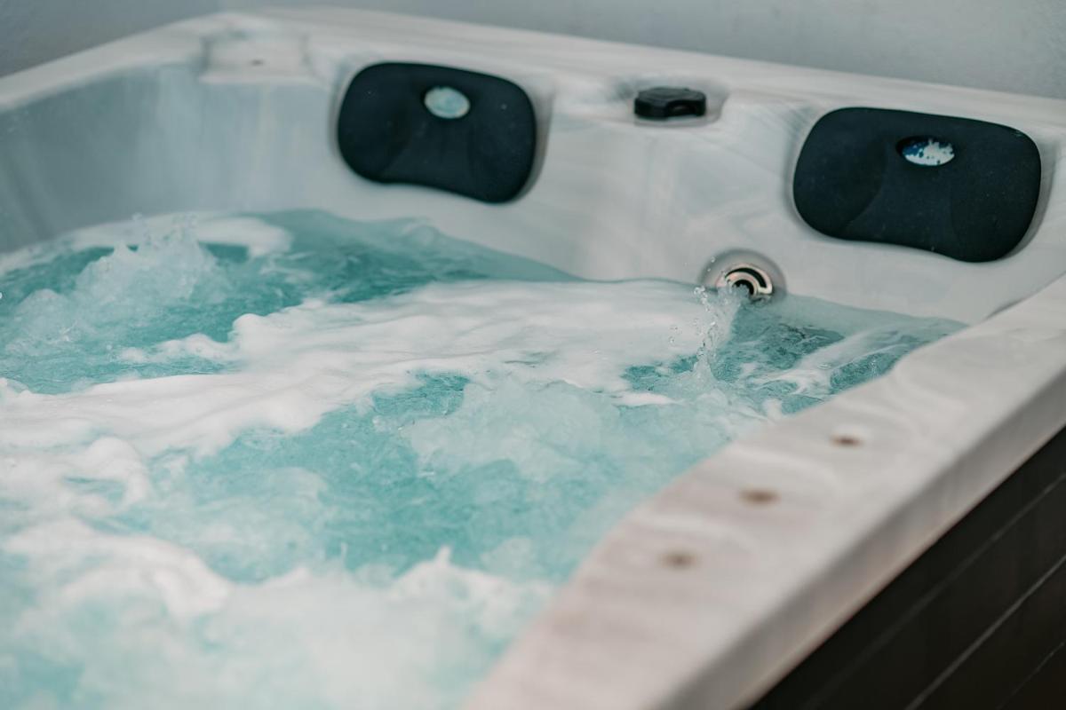 Suites with magical view & jacuzzi - Housity