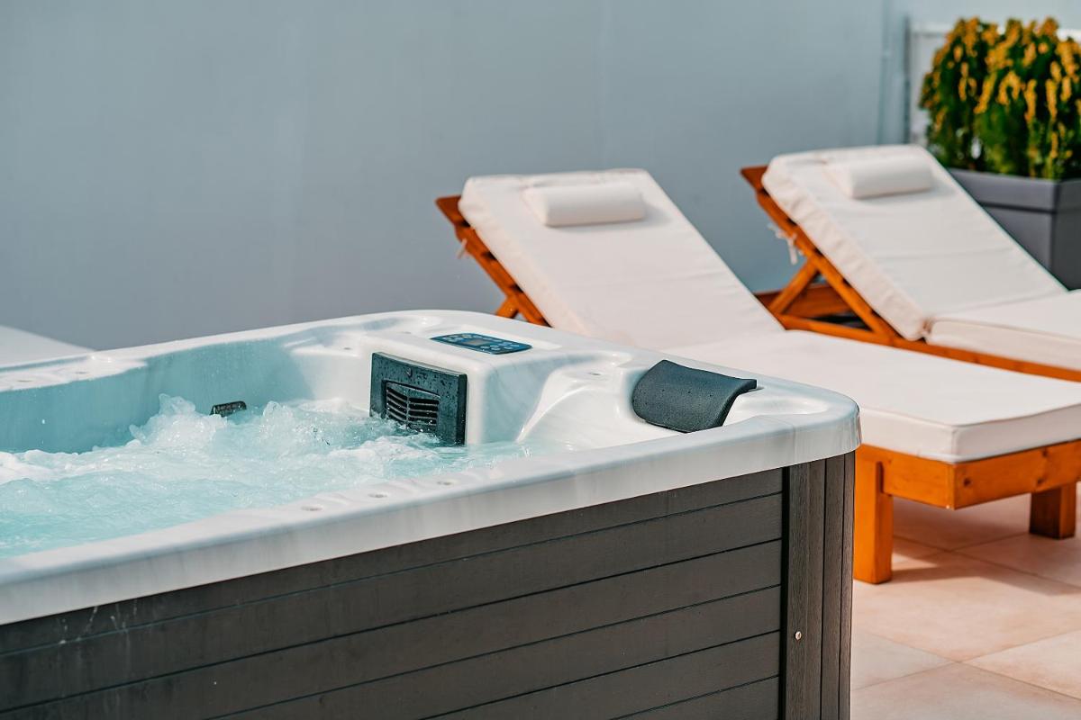 Suites with magical view & jacuzzi - Housity
