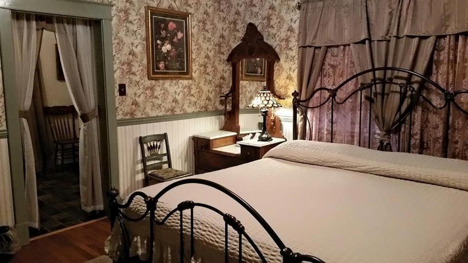 A Sentimental Journey - Housity