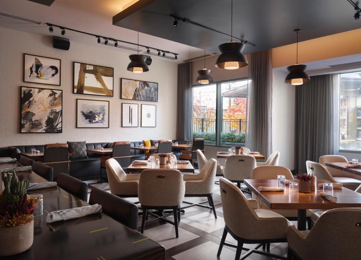 Nashville Marriott at Vanderbilt University - Housity
