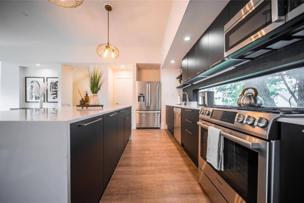 Relaxing Getaway in Houston - Housity