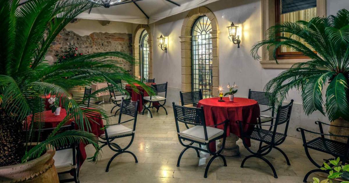 Residence ANTICO SAN ZENO centro storico - Housity