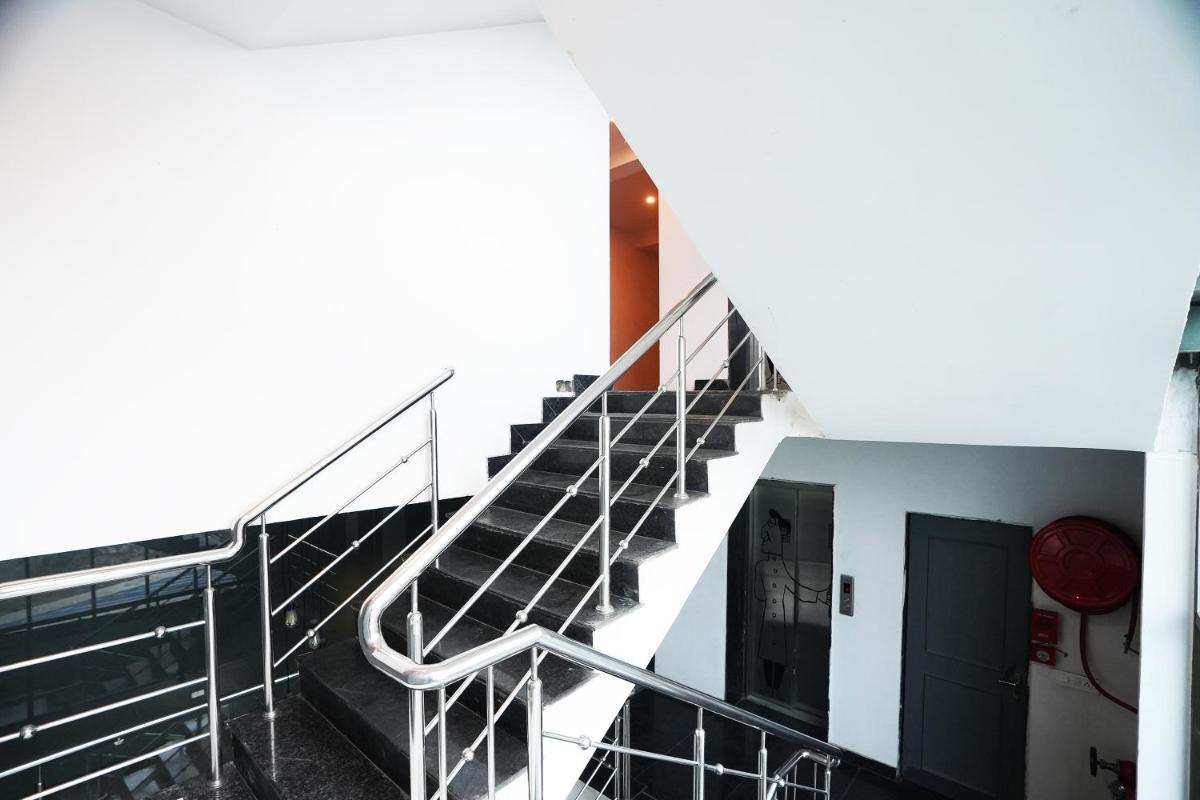 Hotel Townhouse at Udaipur City Railway Station - Housity