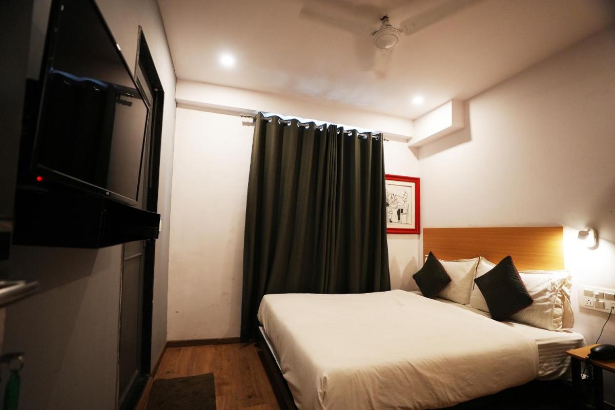Hotel Townhouse at Udaipur City Railway Station - Housity