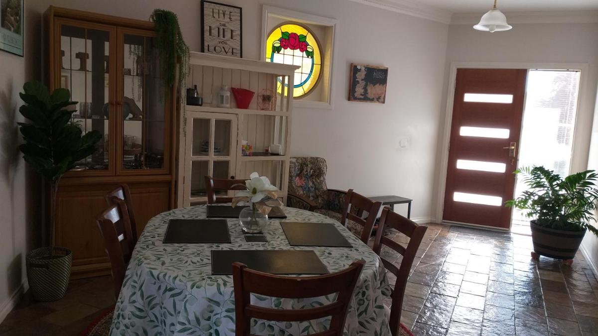 Sweet Holiday Home by the Golf Course - Housity