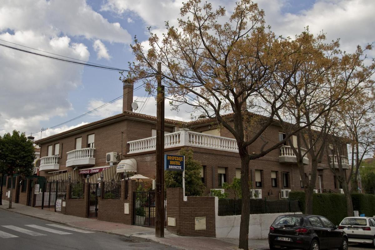 Hostal Brunete - Housity