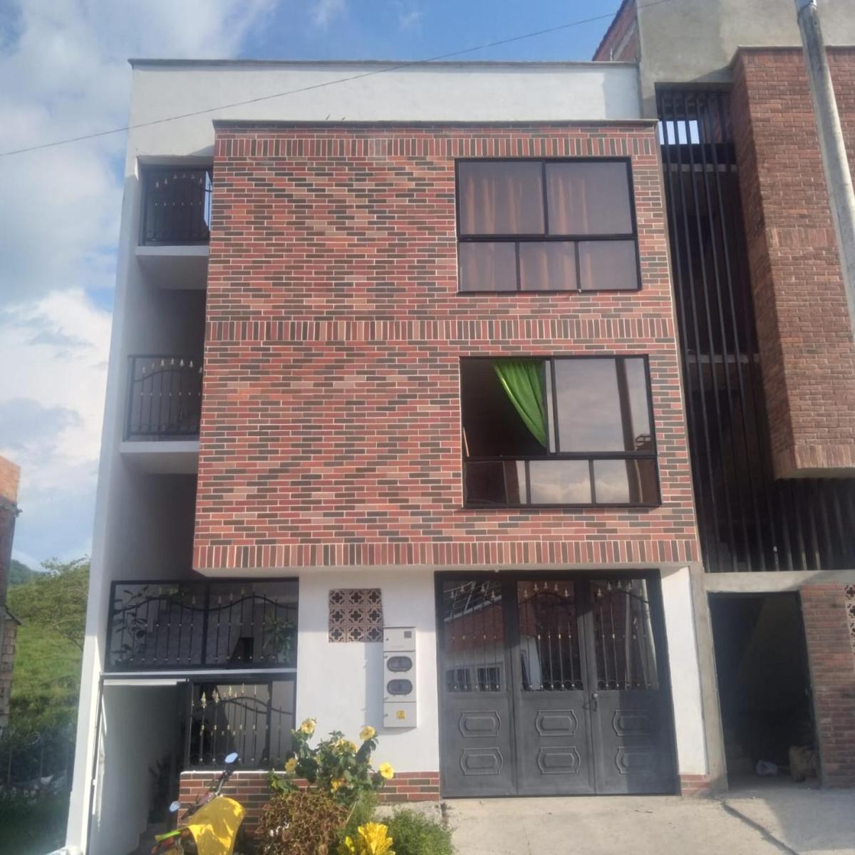 Casa Hotel Castellón - Housity