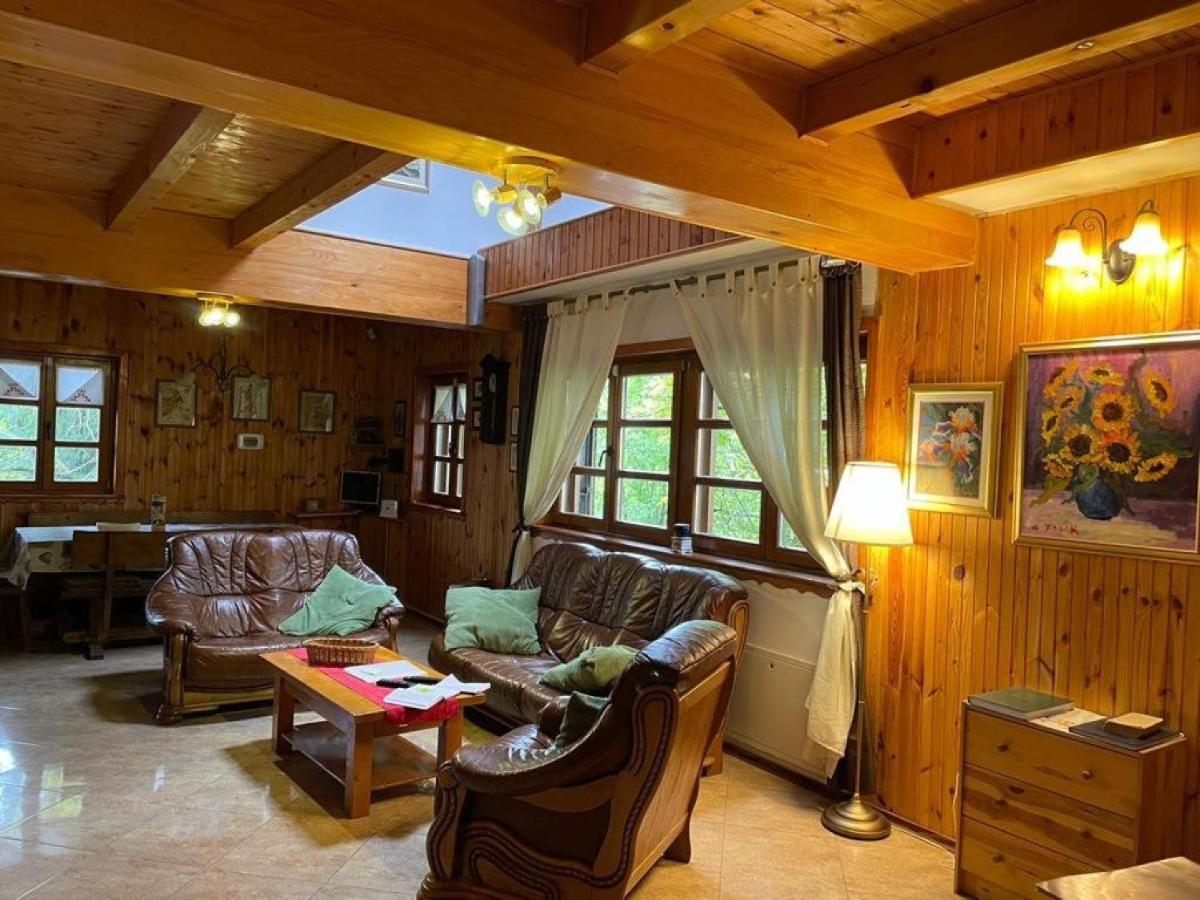 Holiday Home Snow Hill - Housity