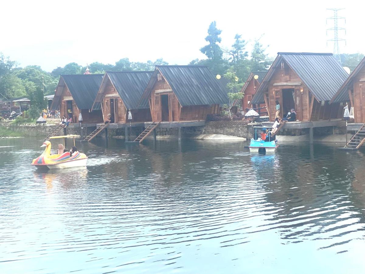 Resort & Resto Talaga Sundayana - Housity
